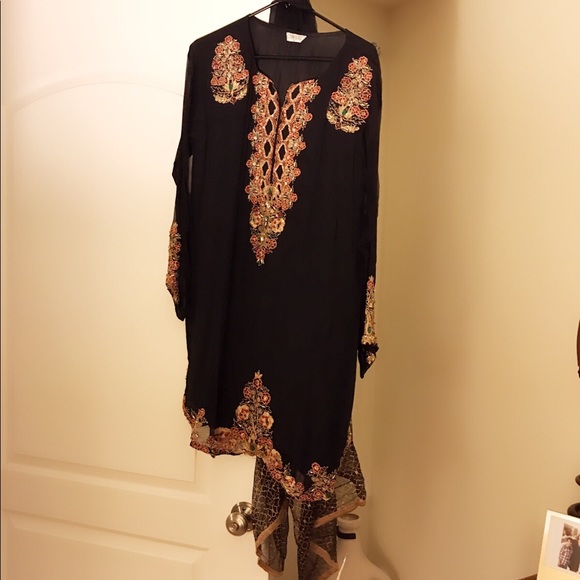 Pakistani Indian shirt dupatta - Picture 5 of 8